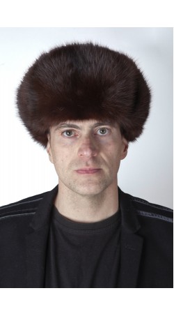 Tamsiai rudo marten kiaunės kailio rusiško modelio kepurė